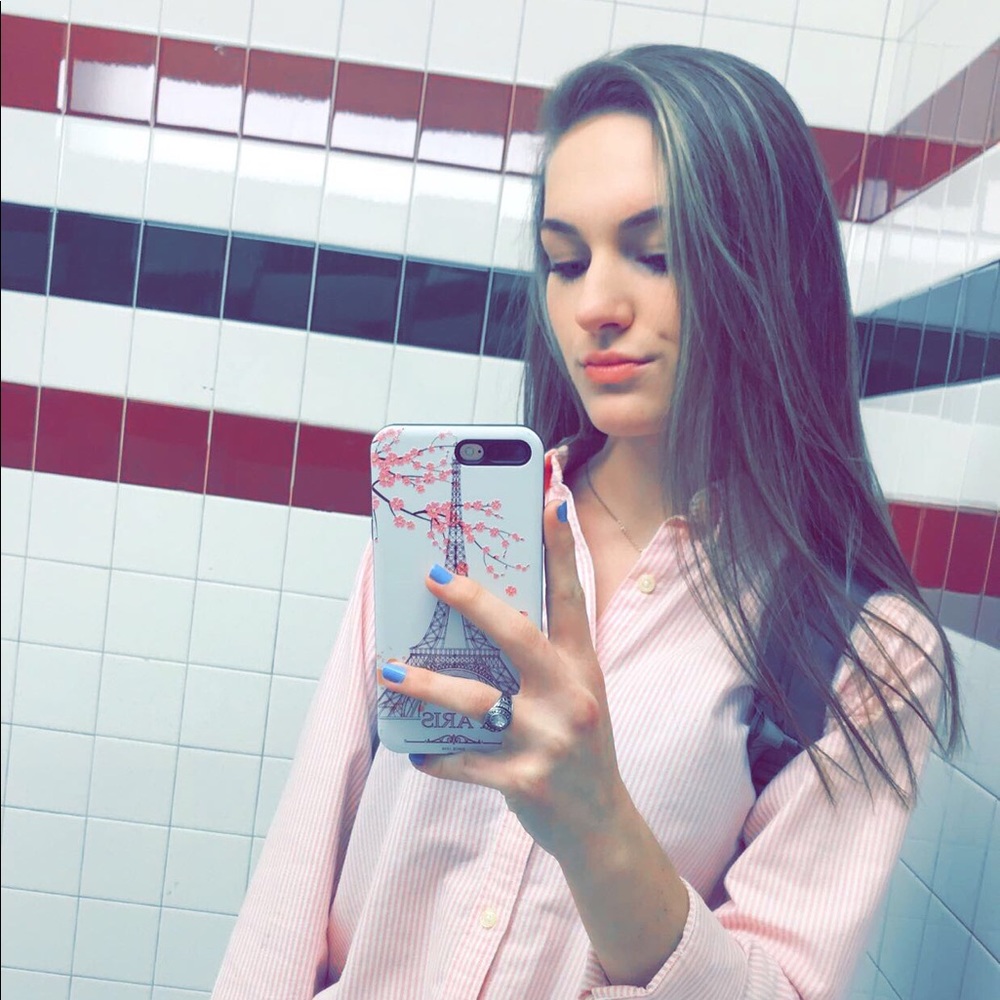 Meet your Posher, Emily